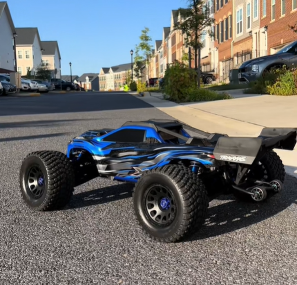 🔥 ULTIMATE 8S RC RACE TRUCK - Built for Speed & Control ⚡50% OFF TODAY
