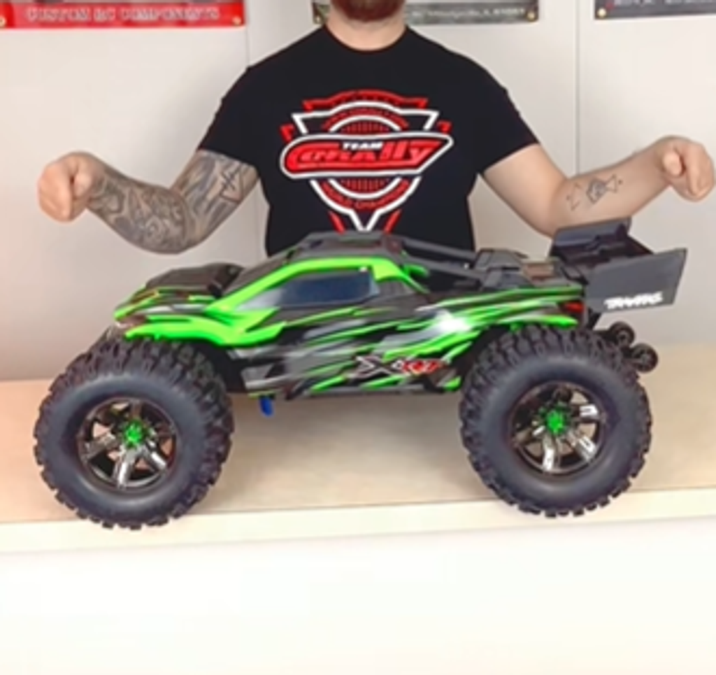 🔥 ULTIMATE 8S RC RACE TRUCK - Built for Speed & Control ⚡50% OFF TODAY