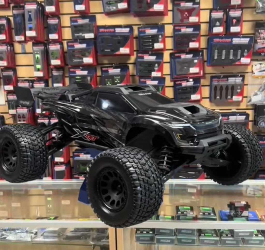 🔥 ULTIMATE 8S RC RACE TRUCK - Built for Speed & Control ⚡50% OFF TODAY
